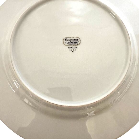 Noritake Contemporary "Avalon" 3390 Five-Piece Place Setting-Excellent Condition - Picture 4 of 5